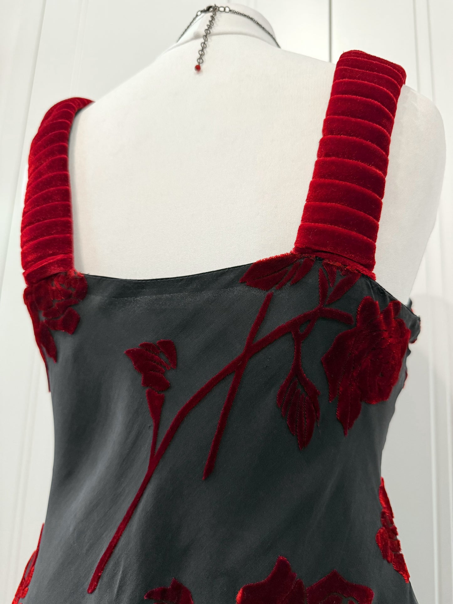 Black & Red Velvet Rose Dress